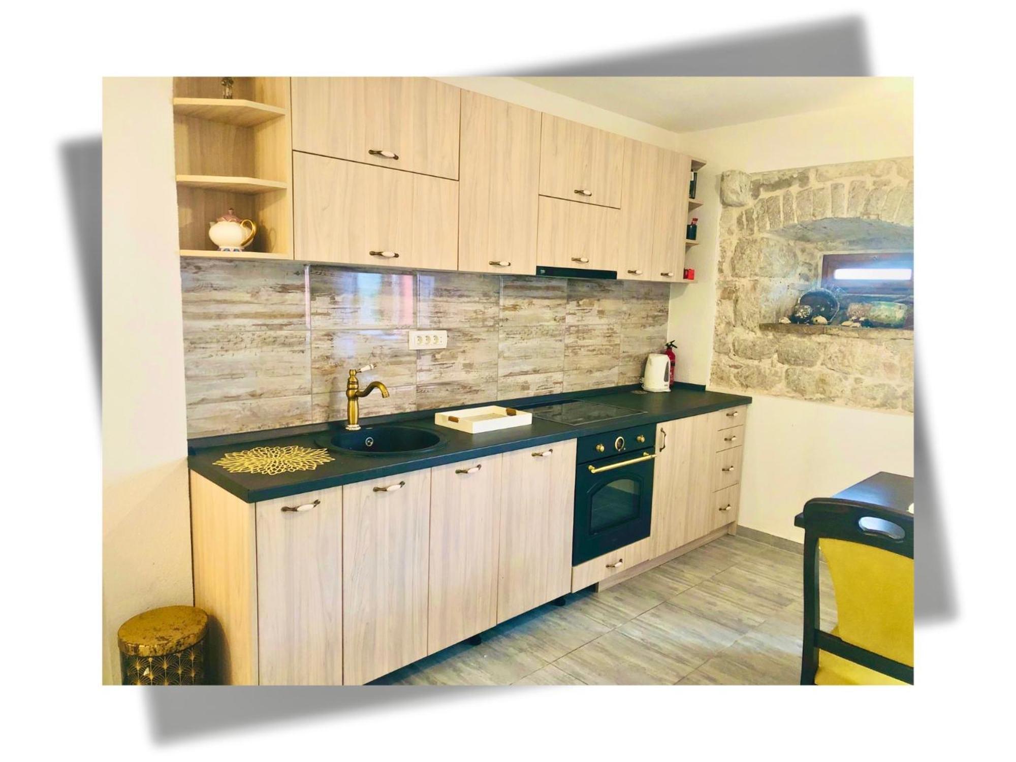 Apartments Djurovic كوتور المظهر الخارجي الصورة